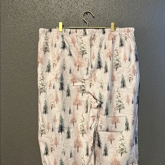 Pottery Barn Teen Winter Wonderland Flannel Pajama- Contemporary Christmas Tree